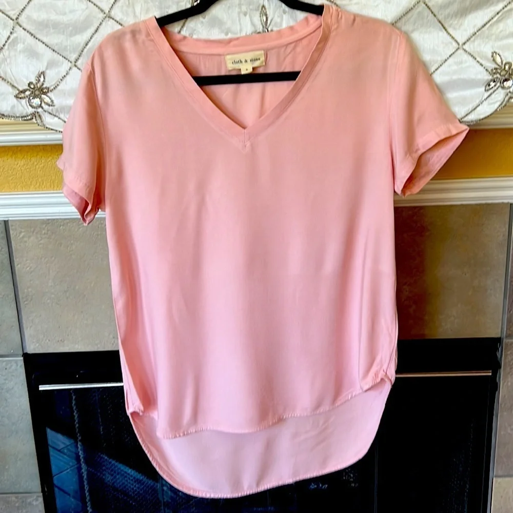 Cloth and stone t shirt. - Picture 2 of 4